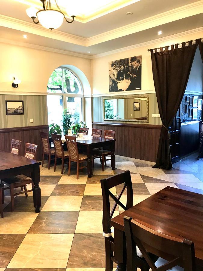 Hotelik Polonia Lowicz Luaran gambar
