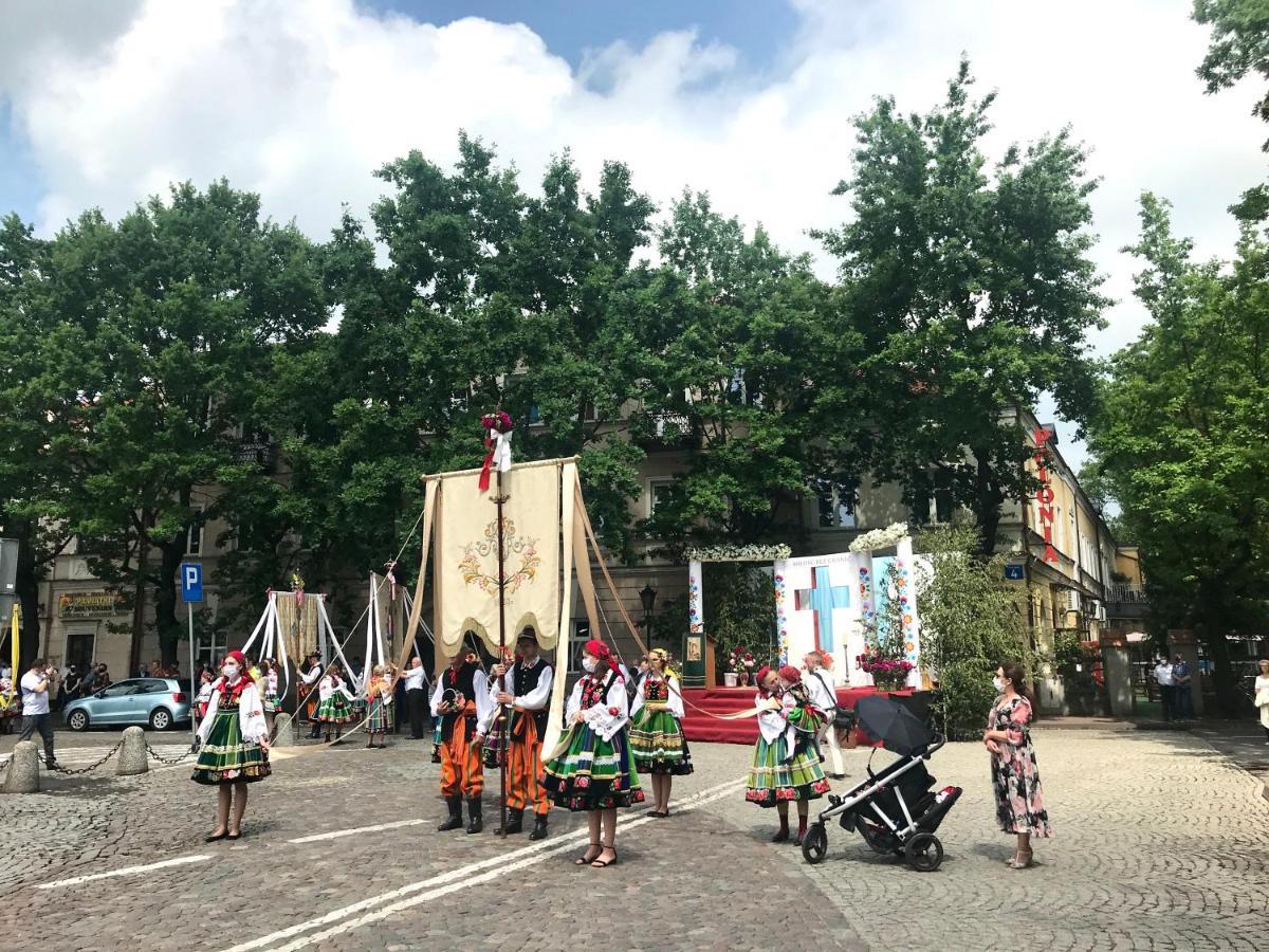 Hotelik Polonia Lowicz Luaran gambar