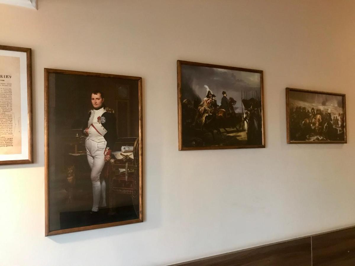 Hotelik Polonia Lowicz Luaran gambar