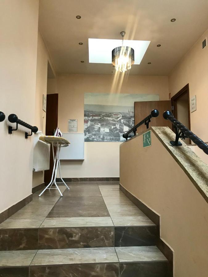 Hotelik Polonia Lowicz Luaran gambar