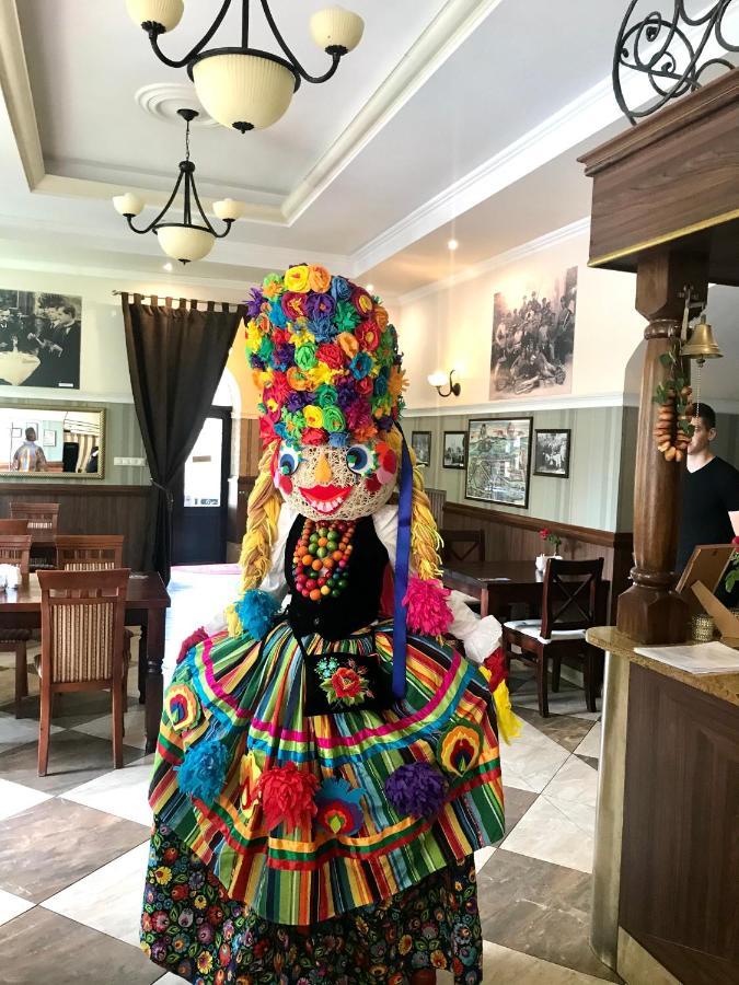 Hotelik Polonia Lowicz Luaran gambar