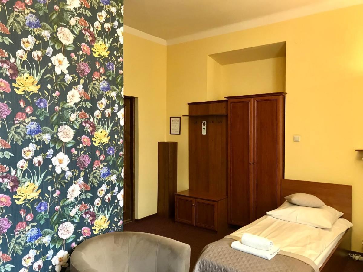 Hotelik Polonia Lowicz Luaran gambar